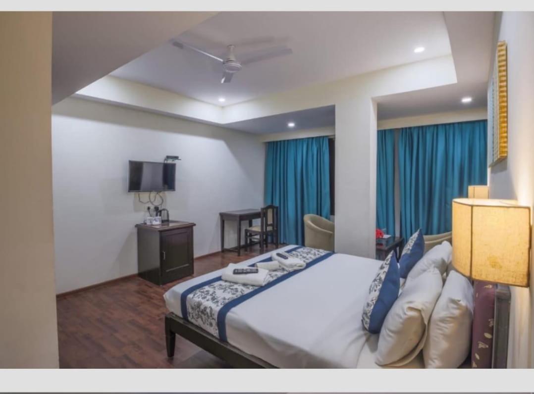 Jyoti Plaza Hotel マルガオ エクステリア 写真