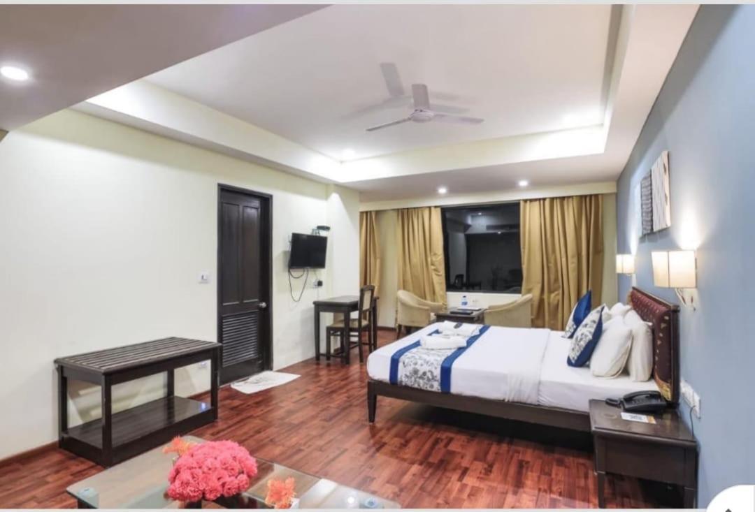 Jyoti Plaza Hotel マルガオ エクステリア 写真